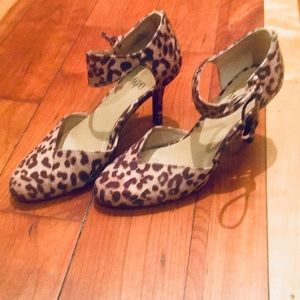 👠 Cheetah print heels 👠